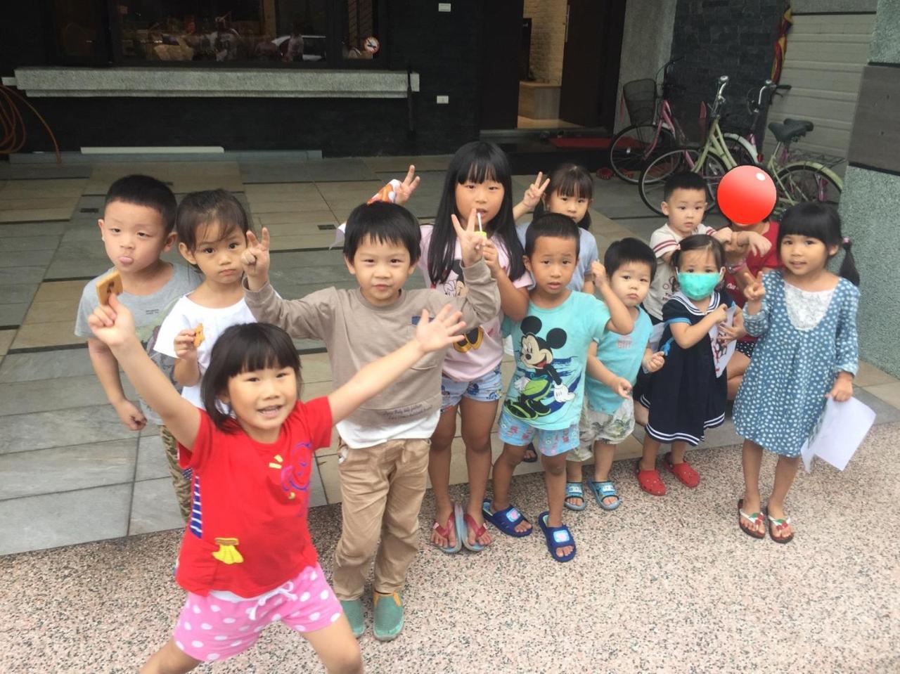 Childlike Innocence Homestay Hualien City Exterior foto